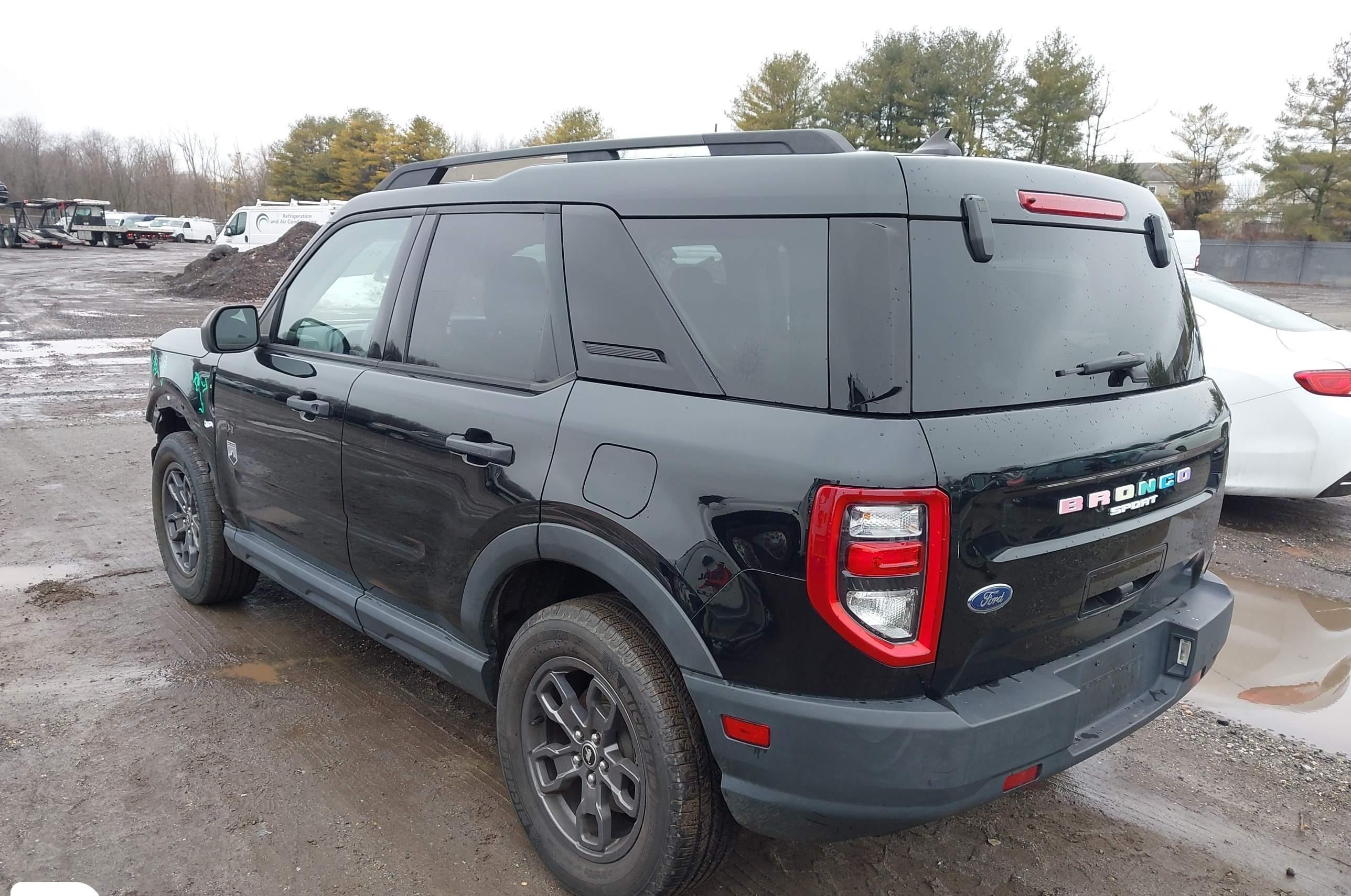 Archived auction photo of a 2021 Ford Bronco Sport at an IAAI yard